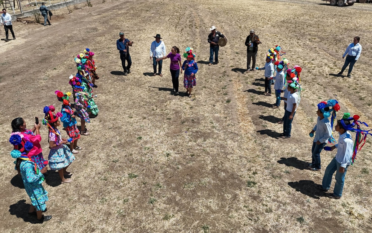 Gobierno restituye tierras a comunidades indígenas Ódami y los Rarámuri