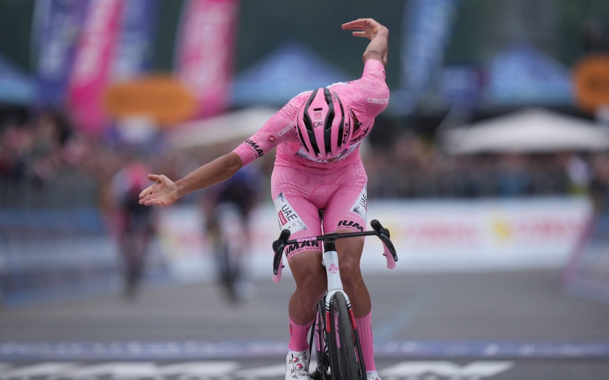 Giro de Italia 2025: Gana Isaac del Toro la Etapa 17 y se afianza como líder general | Video