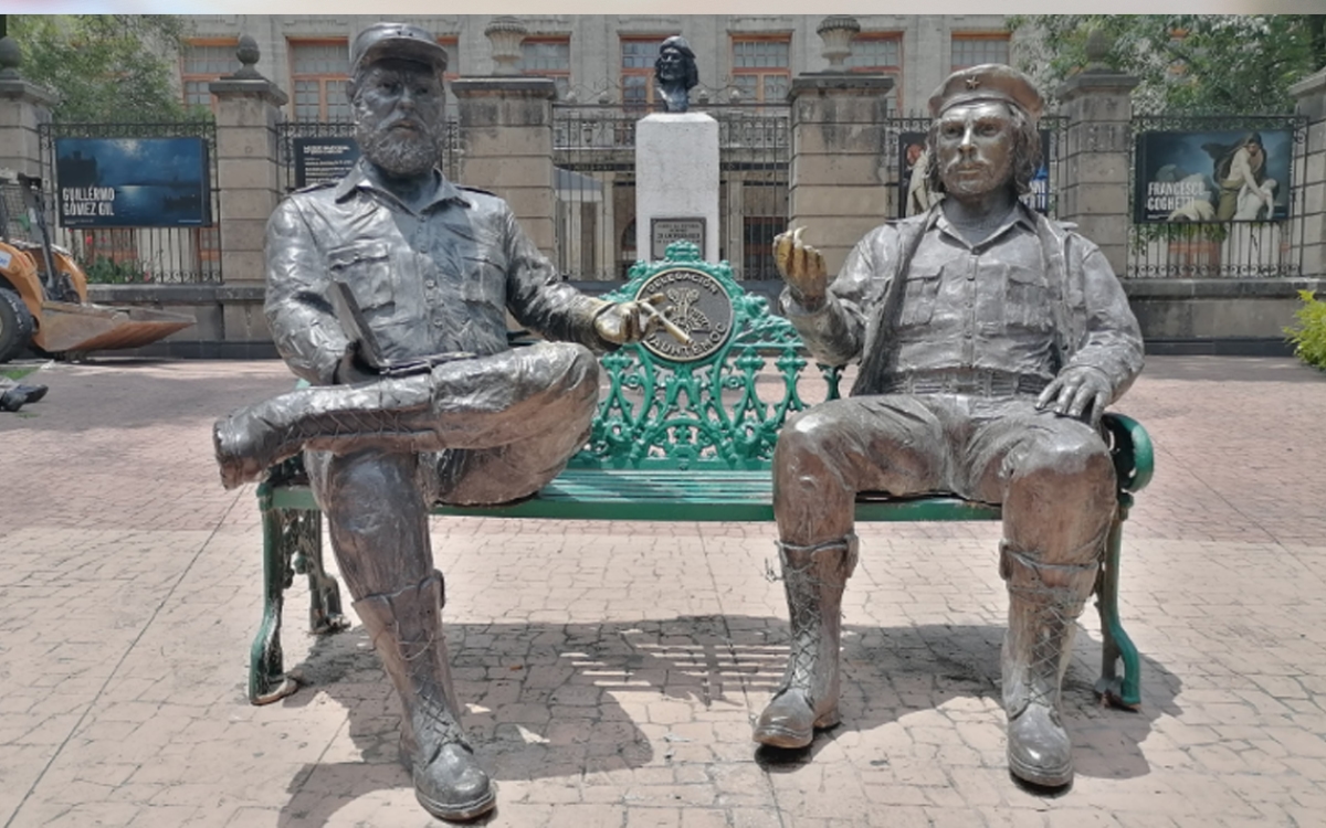 ‘Ilegal’: CDMX critica remoción de estatuas de Fidel Castro y el ‘Che’