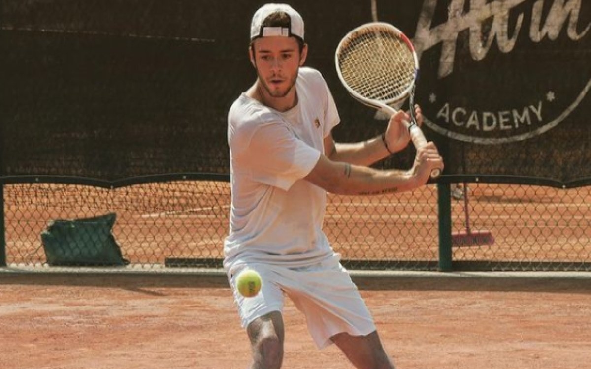 Suspenden 20 años a tenista francés por amaño de partidos